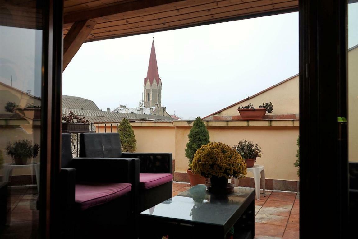 Luxury Oldtown Loft 320M2 On Hlavna Street Apartamento Košice Exterior foto